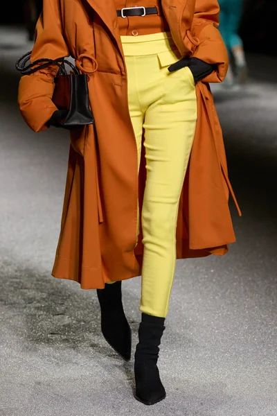Look 38